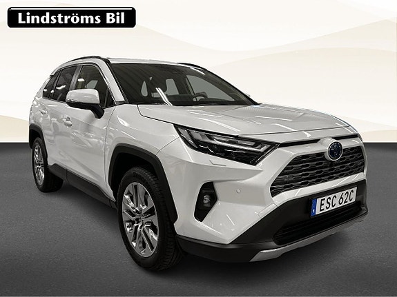 Toyota RAV4 5 of 30