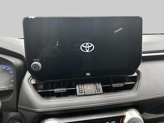 Toyota RAV4 30 of 30