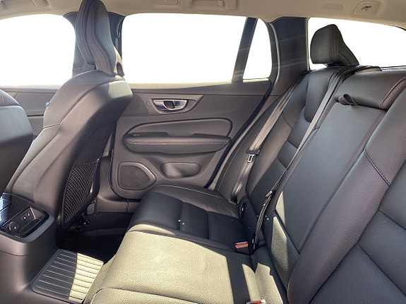 Volvo V60 7 of 11