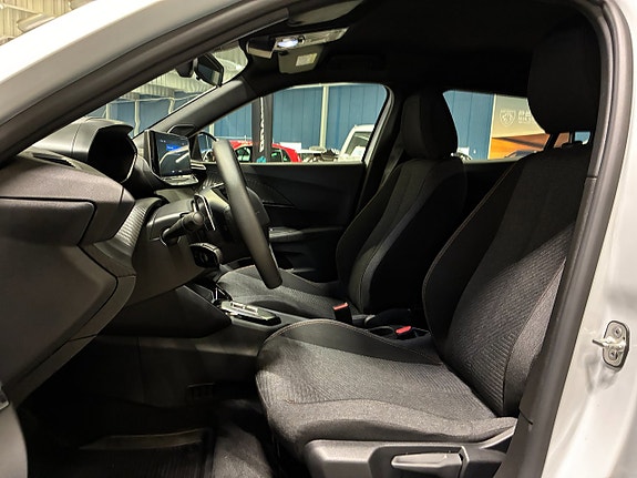 Peugeot 2008 13 of 23