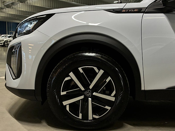 Peugeot 2008 9 of 23