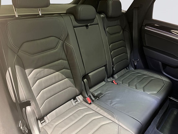 Volkswagen Touareg 7 of 21