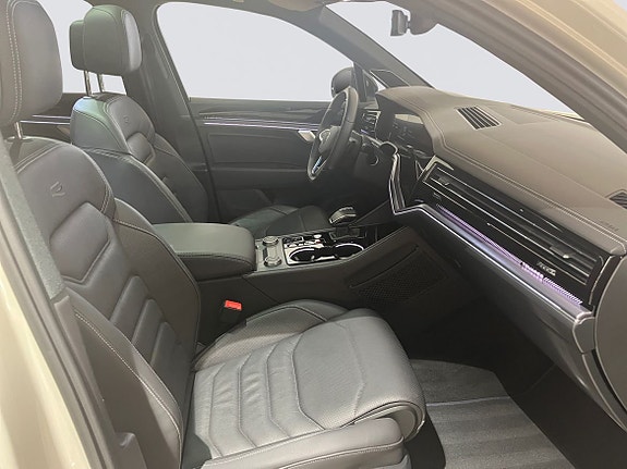 Volkswagen Touareg 6 of 21