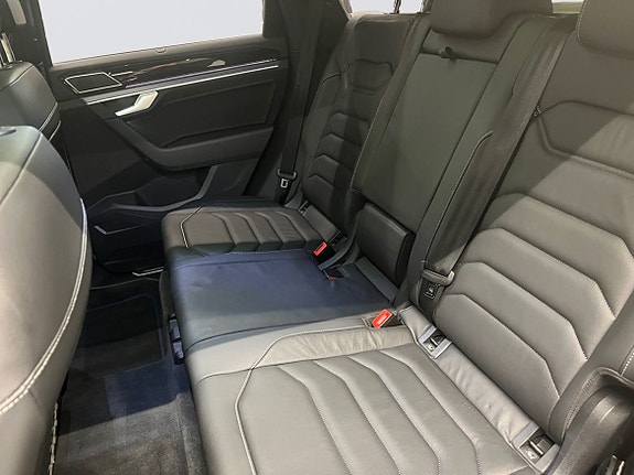 Volkswagen Touareg 5 of 21