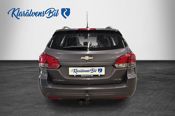 Chevrolet Cruze 7 of 13