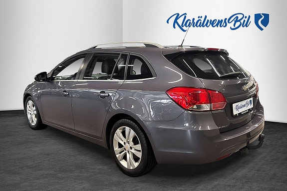 Chevrolet Cruze 3 of 13