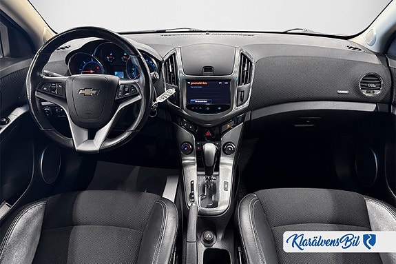 Chevrolet Cruze 8 of 13