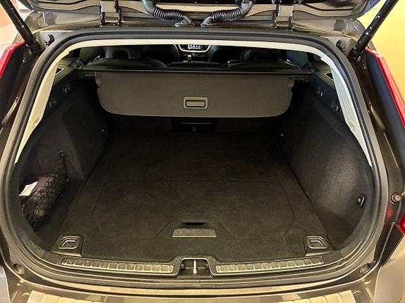Volvo V60 9 of 23