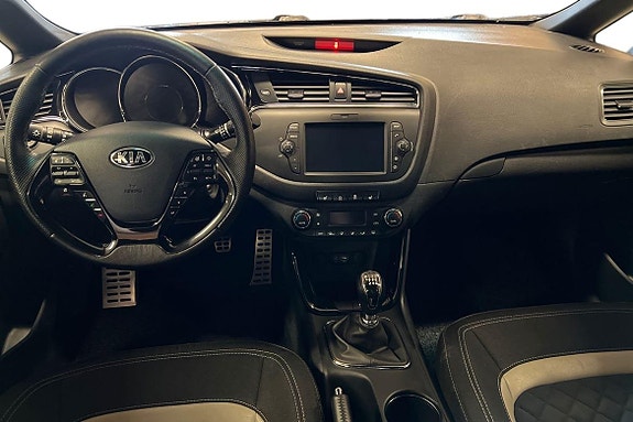 Kia Ceed 10 of 21