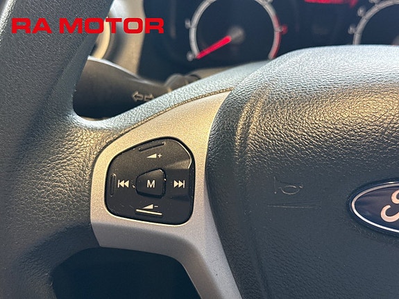 Ford Fiesta 15 of 21