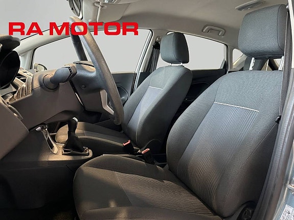 Ford Fiesta 10 of 21
