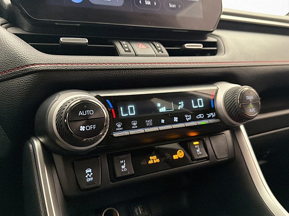 Toyota RAV4 22 of 29