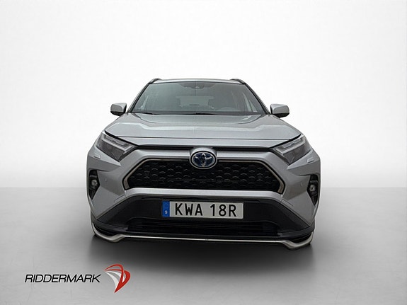 Toyota RAV4 2 of 29