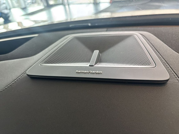 Polestar 4 10 of 13