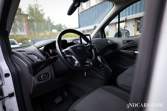 Ford Transit Connect 8 of 18