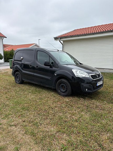 Peugeot Partner 3 of 5