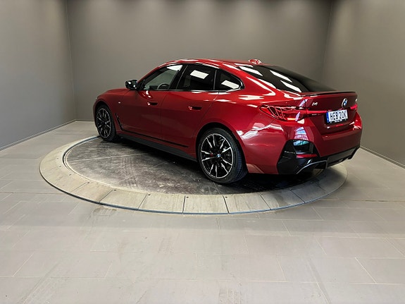 BMW i4 3 of 30