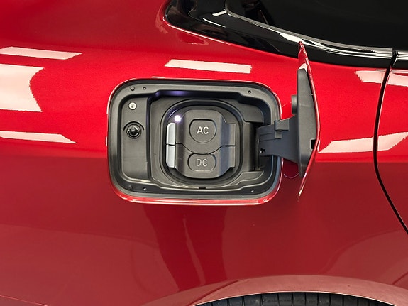 BMW i4 14 of 30