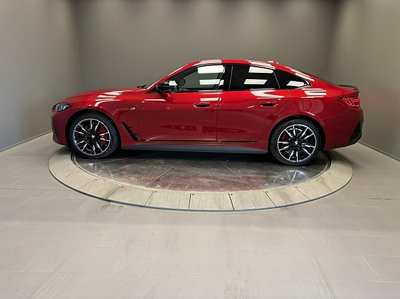 BMW i4 2 of 30