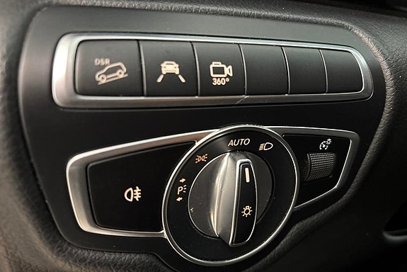 Mercedes-Benz V300 19 of 22