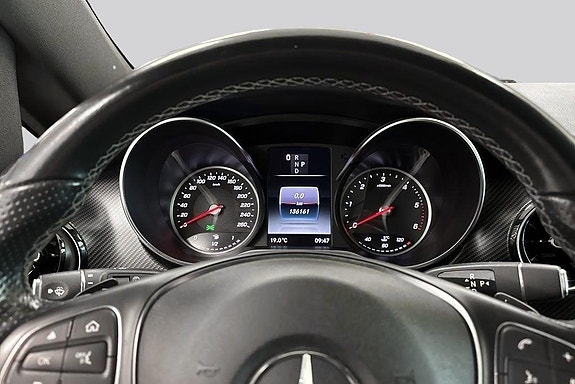 Mercedes-Benz V300 10 of 22