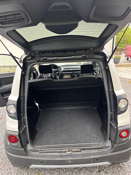 Microcar MGO 5 of 6