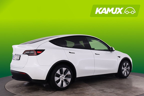 Tesla Model Y 2 of 18