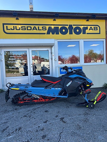 Ski-Doo Backcountry XRS 146 850 E-tec KAMPANJ! Spara 14000 2 of 2