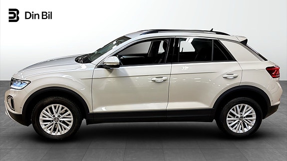 Volkswagen T-Roc 2 of 12