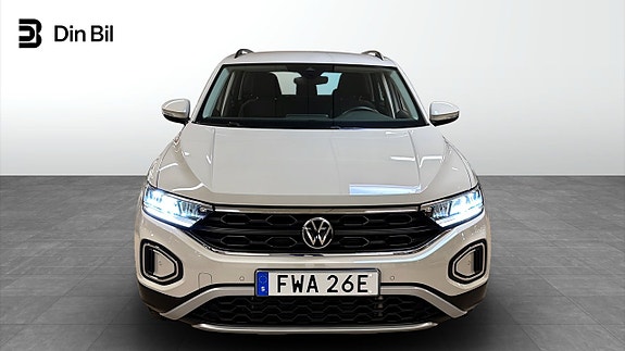 Volkswagen T-Roc 4 of 12