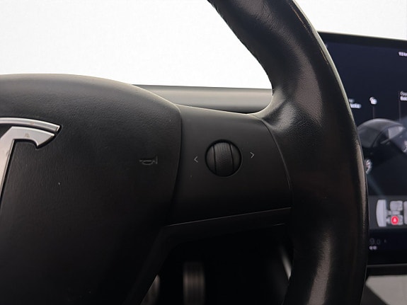 Tesla Model 3 20 of 30