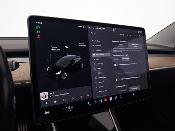 Tesla Model 3 24 of 30