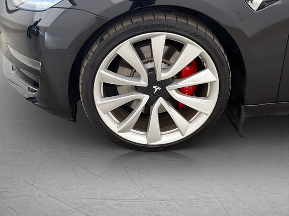 Tesla Model 3 28 of 30