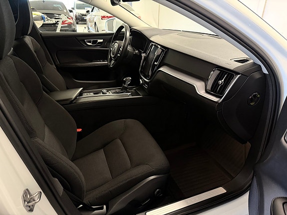 Volvo V60 10 of 12