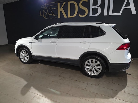 Volkswagen Tiguan Allspace 3 of 15