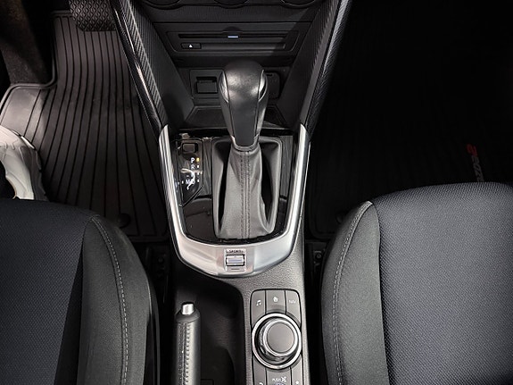 Mazda 2 14 of 16