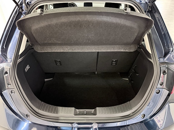 Mazda 2 5 of 16