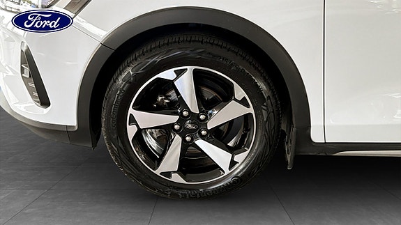 Ford Focus 9 of 9