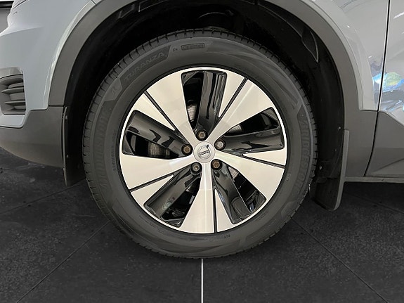 Volvo XC40 9 of 13