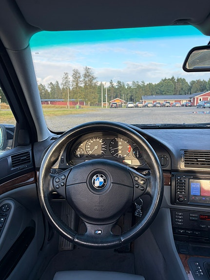BMW 540i 6 of 6