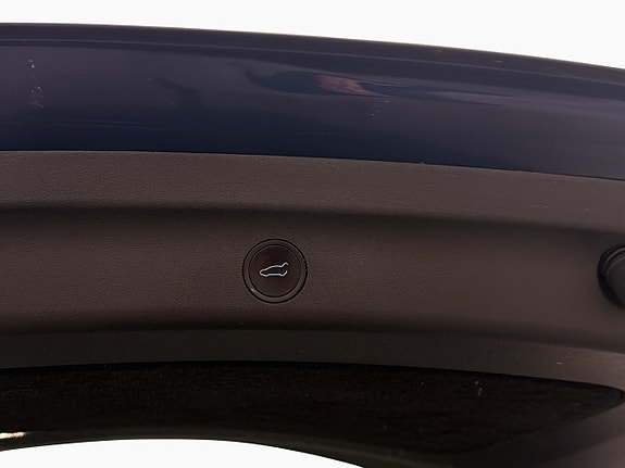 Tesla Model Y 29 of 30