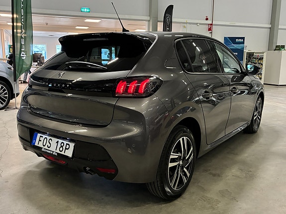Peugeot 208 3 of 21