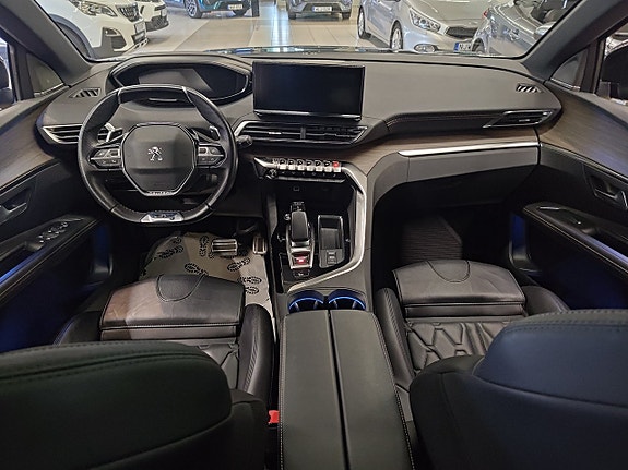 Peugeot 3008 10 of 15