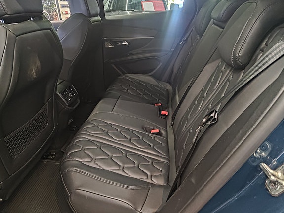 Peugeot 3008 11 of 15