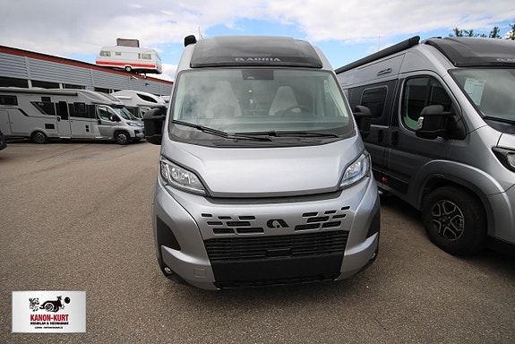 Adria Twin Select 640 SLB 2 of 17