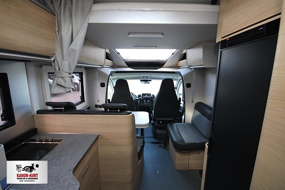 Adria Matrix Select 670 SL 13 of 22