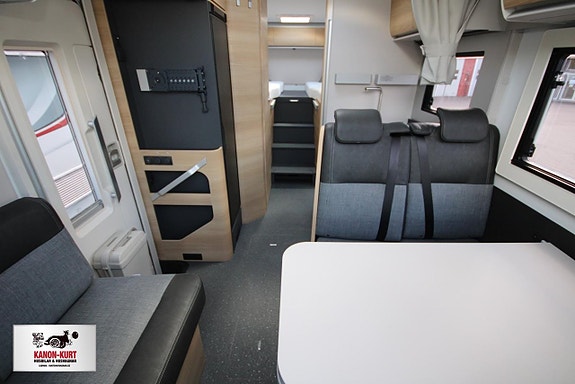 Adria Matrix Select 670 SL 6 of 22