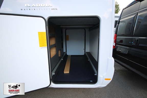 Adria Matrix Select 670 SL 4 of 22