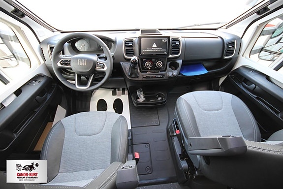 Adria Matrix Select 670 SL 5 of 22