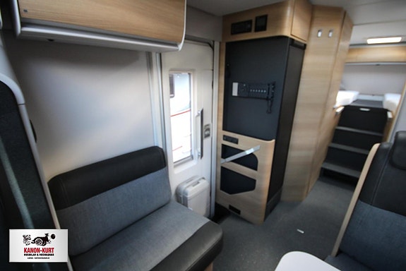 Adria Matrix Select 670 SL 8 of 22